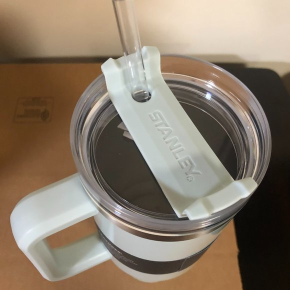 Stanley 40oz Stainless Steel Adventure Quencher Tumbler Spearmint Pearlescent - Picture 2 of 4